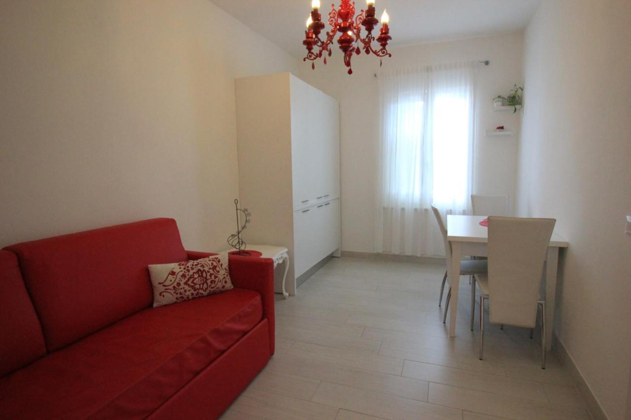 Rooms Il Punto Peschiera del Garda Luaran gambar
